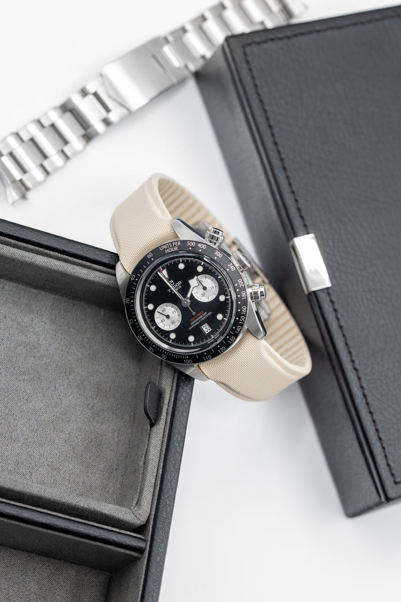 Under The Cuff Contour CTF curved-end rubber watch strap
